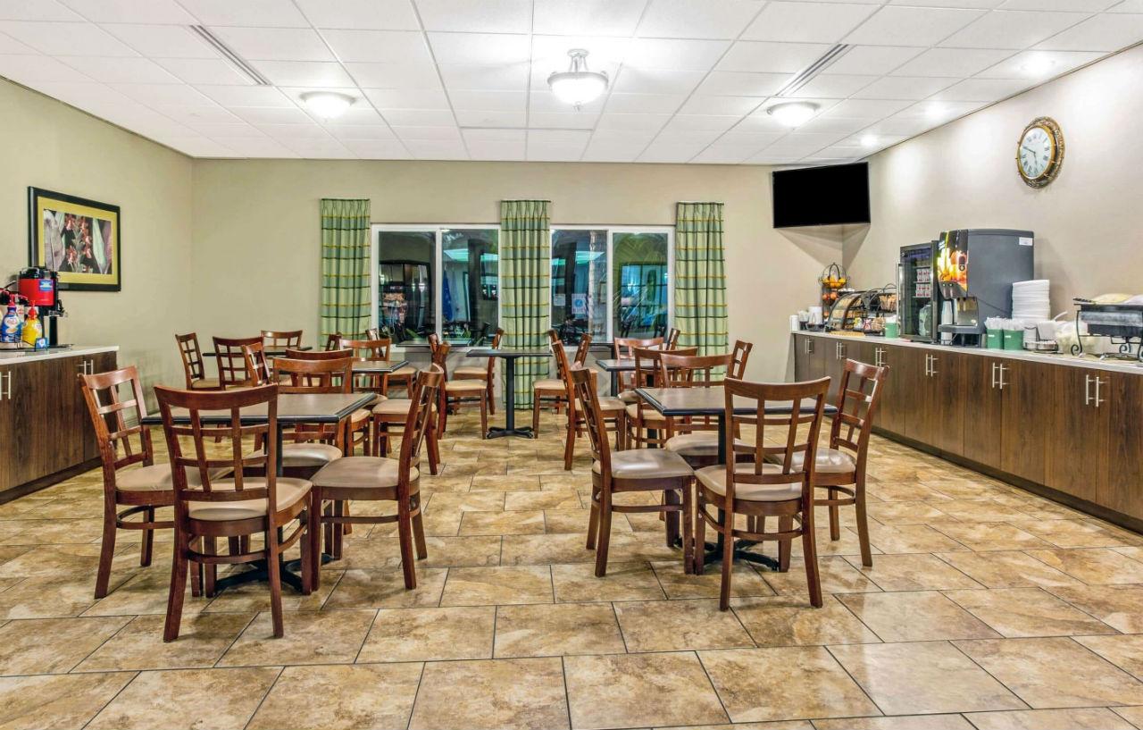 Hotel La Quinta By Wyndham Biloxi Esterno foto