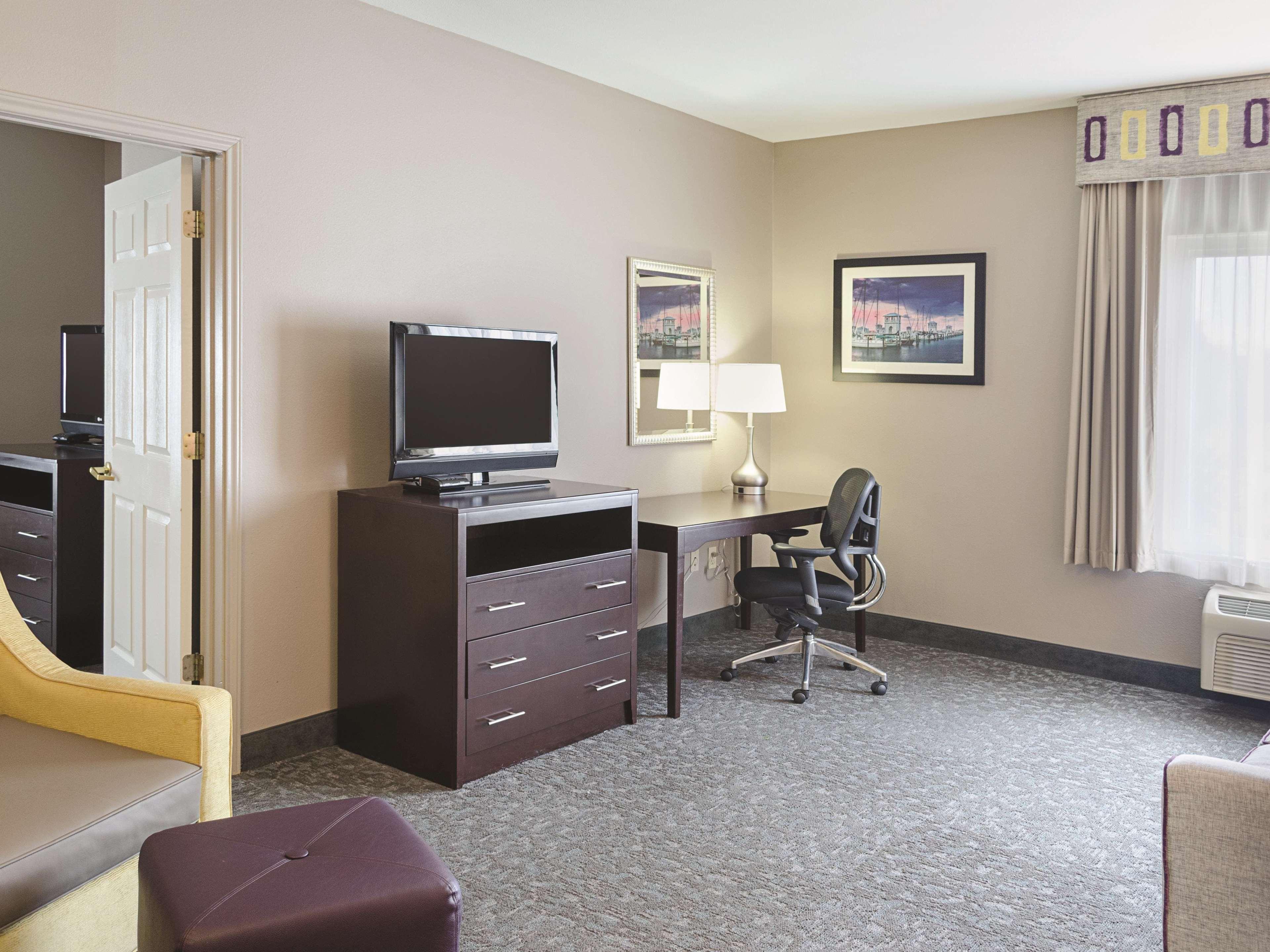 Hotel La Quinta By Wyndham Biloxi Esterno foto