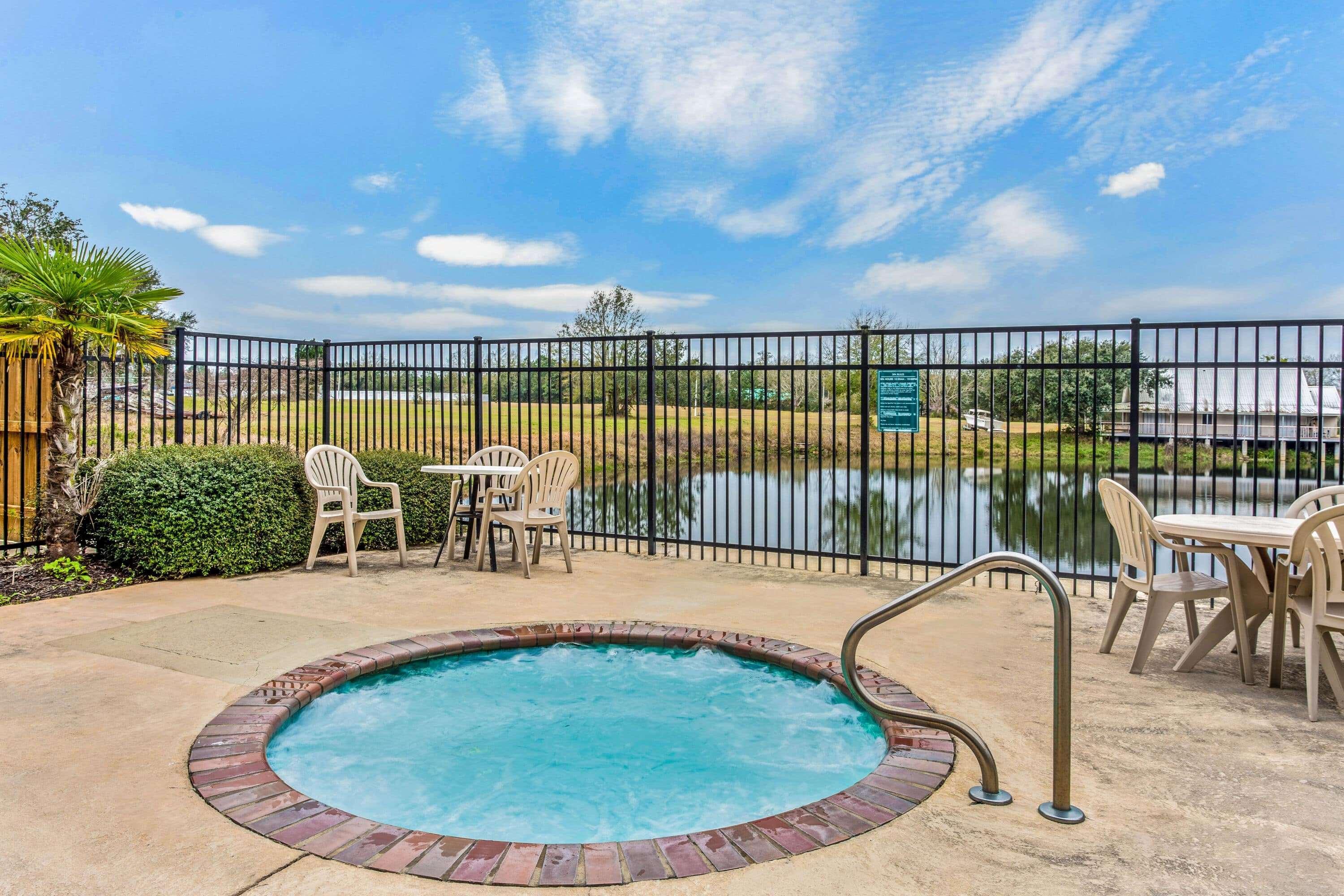 Hotel La Quinta By Wyndham Biloxi Esterno foto