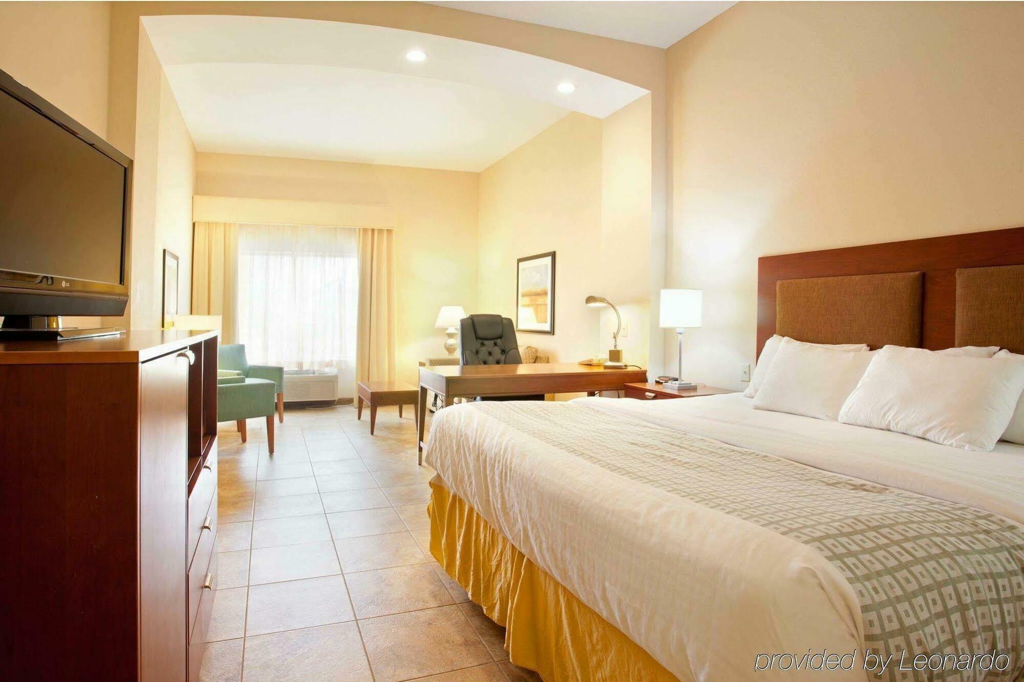 Hotel La Quinta By Wyndham Biloxi Esterno foto